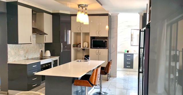 5 Bedroom Property for Sale in Estate D Afrique North West